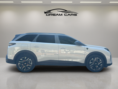 Peugeot 5008 Hybrid 1.2 GT eDCS6 100 kW (136 CV) 8 Peugeot 5008 Hybrid 1.2 GT eDCS6 100 kW (136 CV) 8