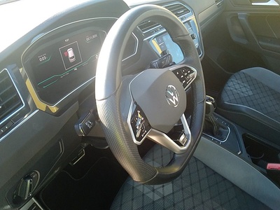 Volkswagen Tiguan R-Line 2.0 TDI 110 kW (150 CV) DSG 11 Volkswagen Tiguan R-Line 2.0 TDI 110 kW (150 CV) DSG 11