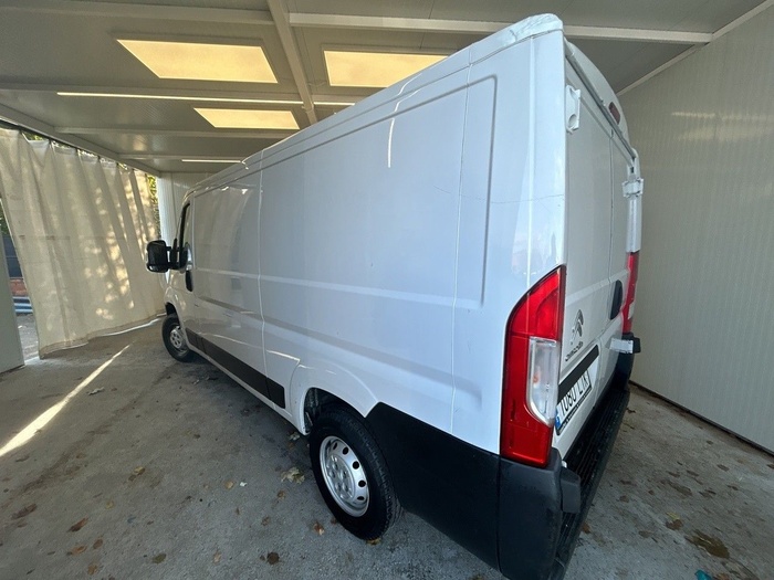 Citroen Jumper Furgon BlueHDi 120 33 L2H1 88 kW (120 CV) Vehículo usado en Madrid Citroen Jumper Furgon BlueHDi 120 33 L2H1 88 kW (120 CV) Vehículo usado en Madrid