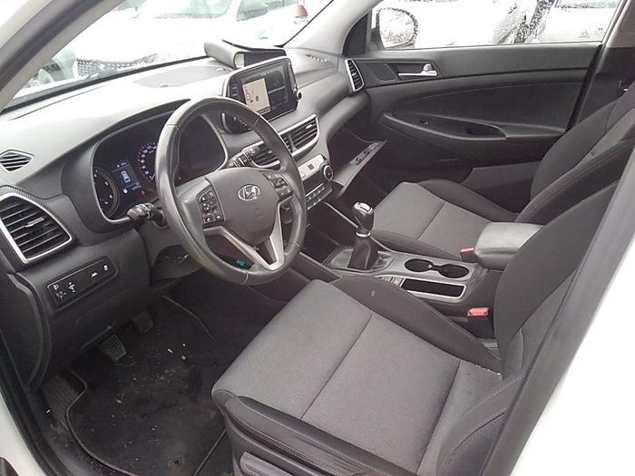 Hyundai Tucson 1.6 CRDI 48V SLE 4x2 85 kW (116 CV) Vehículo usado en Madrid Hyundai Tucson 1.6 CRDI 48V SLE 4x2 85 kW (116 CV) Vehículo usado en Madrid