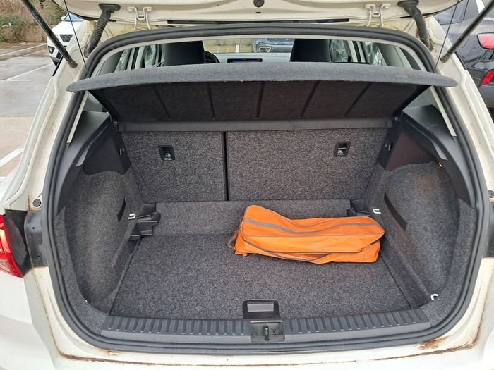 SEAT Arona 1.0 TSI Style 81 kW (110 CV) Vehículo usado en Madrid SEAT Arona 1.0 TSI Style 81 kW (110 CV) Vehículo usado en Madrid