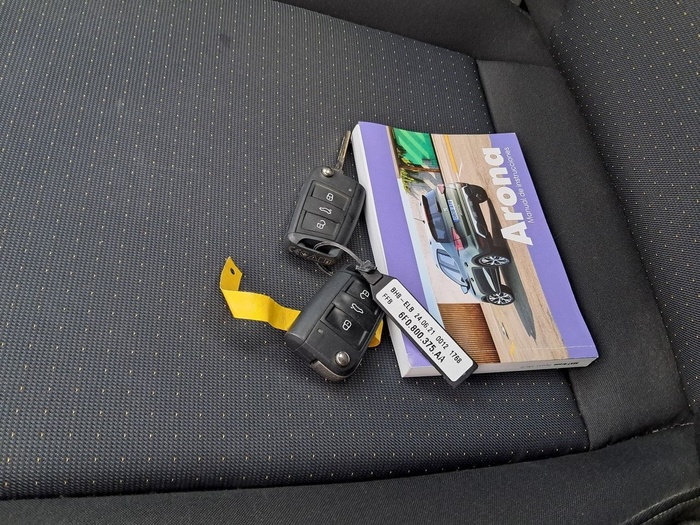 SEAT Arona 1.0 TSI Style 81 kW (110 CV) Vehículo usado en Madrid SEAT Arona 1.0 TSI Style 81 kW (110 CV) Vehículo usado en Madrid