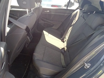 Volkswagen Golf Life 2.0 TDI 85 kW (115 CV) 9 Volkswagen Golf Life 2.0 TDI 85 kW (115 CV) 9