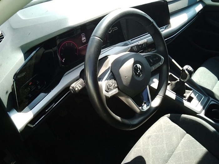 Volkswagen Golf Life 2.0 TDI 85 kW (115 CV) Vehículo usado en Madrid Volkswagen Golf Life 2.0 TDI 85 kW (115 CV) Vehículo usado en Madrid