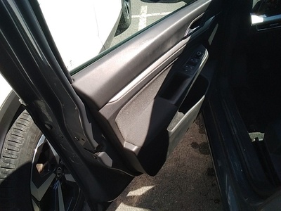 Volkswagen Golf Life 2.0 TDI 85 kW (115 CV) 10 Volkswagen Golf Life 2.0 TDI 85 kW (115 CV) 10