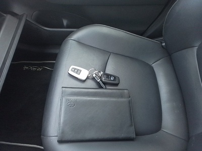 Toyota Rav4 220H Luxury 4x4 e-CVT 163 kW (222 CV) 12 Toyota Rav4 220H Luxury 4x4 e-CVT 163 kW (222 CV) 12