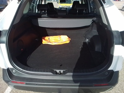 Toyota Rav4 220H Luxury 4x4 e-CVT 163 kW (222 CV) 8 Toyota Rav4 220H Luxury 4x4 e-CVT 163 kW (222 CV) 8