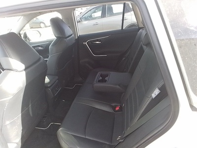 Toyota Rav4 220H Luxury 4x4 e-CVT 163 kW (222 CV) 10 Toyota Rav4 220H Luxury 4x4 e-CVT 163 kW (222 CV) 10