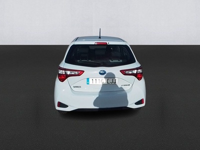 Toyota Yaris 1.5 100H Active 74 kW (100 CV) 5 Toyota Yaris 1.5 100H Active 74 kW (100 CV) 5