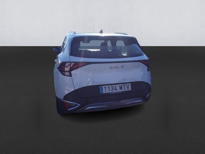 Kia Sportage 1.6 CRDi MHEV Drive 4x2 100 kW (136 CV) Vehículo usado en Madrid Kia Sportage 1.6 CRDi MHEV Drive 4x2 100 kW (136 CV) Vehículo usado en Madrid