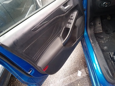 Ford Focus 1.0 Ecoboost MHEV ST-Line 92 kW (125 CV) 13 Ford Focus 1.0 Ecoboost MHEV ST-Line 92 kW (125 CV) 13