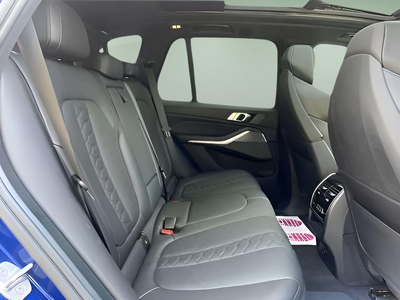 BMW M X5 M 441 kW (600 CV) 8 BMW M X5 M 441 kW (600 CV) 8