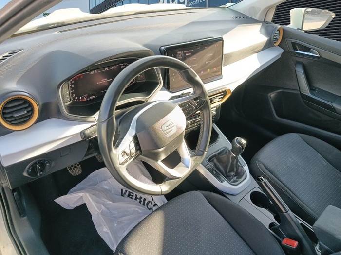 SEAT Arona 1.0 TSI Style 81 kW (110 CV) Vehículo usado en Madrid SEAT Arona 1.0 TSI Style 81 kW (110 CV) Vehículo usado en Madrid