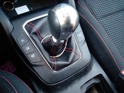 Ford Focus 1.0 Ecoboost MHEV ST-Line 92 kW (125 CV) 12 Ford Focus 1.0 Ecoboost MHEV ST-Line 92 kW (125 CV) 12