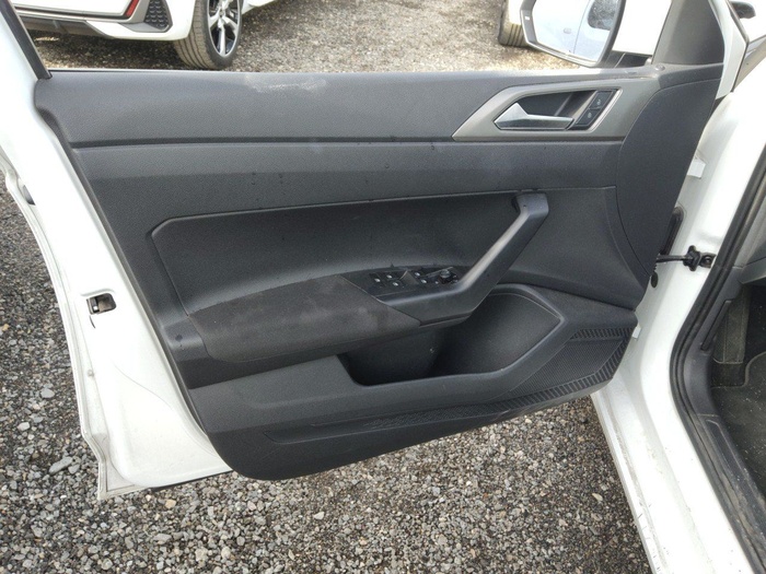 Volkswagen Polo Advance 1.0 TSI 70 kW (95 CV) Vehículo usado en Madrid Volkswagen Polo Advance 1.0 TSI 70 kW (95 CV) Vehículo usado en Madrid