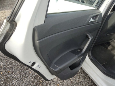 Volkswagen Polo Advance 1.0 TSI 70 kW (95 CV) 10 Volkswagen Polo Advance 1.0 TSI 70 kW (95 CV) 10