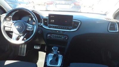 Kia XCeed 1.5 MHEV Emotion DCT 118 kW (160 CV) 5 Kia XCeed 1.5 MHEV Emotion DCT 118 kW (160 CV) 5