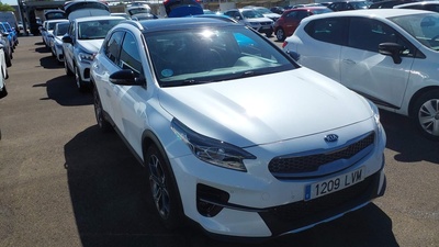 Kia XCeed 1.5 MHEV Emotion DCT 118 kW (160 CV) 4 Kia XCeed 1.5 MHEV Emotion DCT 118 kW (160 CV) 4