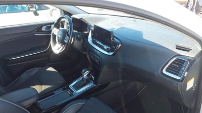 Kia XCeed 1.5 MHEV Emotion DCT 118 kW (160 CV) 9 Kia XCeed 1.5 MHEV Emotion DCT 118 kW (160 CV) 9