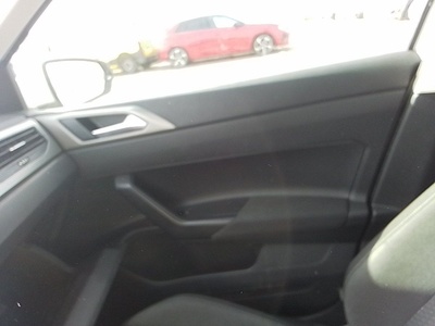 Volkswagen Polo Advance 1.0 TSI 70 kW (95 CV) 13 Volkswagen Polo Advance 1.0 TSI 70 kW (95 CV) 13