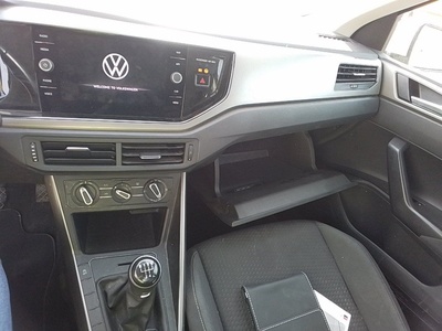 Volkswagen Polo Advance 1.0 TSI 70 kW (95 CV) 14 Volkswagen Polo Advance 1.0 TSI 70 kW (95 CV) 14