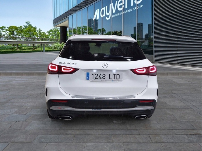 Mercedes-Benz GLA 200 d 110 kW (150 CV) Vehículo usado en Madrid Mercedes-Benz GLA 200 d 110 kW (150 CV) Vehículo usado en Madrid