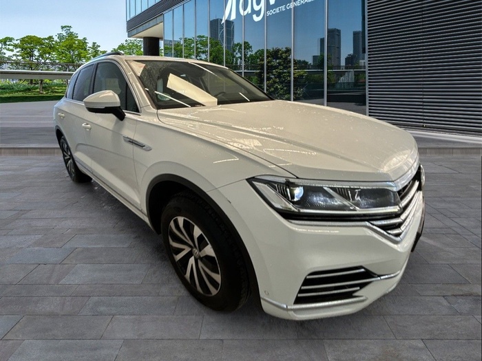 Volkswagen Touareg Premium 3.0 TDI 4Motion 170 kW (231 CV) Tiptronic Vehículo usado en Madrid Volkswagen Touareg Premium 3.0 TDI 4Motion 170 kW (231 CV) Tiptronic Vehículo usado en Madrid