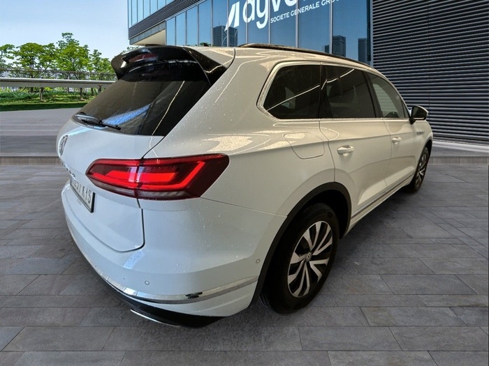 Volkswagen Touareg Premium 3.0 TDI 4Motion 170 kW (231 CV) Tiptronic Vehículo usado en Madrid Volkswagen Touareg Premium 3.0 TDI 4Motion 170 kW (231 CV) Tiptronic Vehículo usado en Madrid