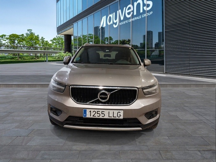 Volvo XC40 D3 Momentum Pro Auto 110 kW (150 CV) Vehículo usado en Madrid Volvo XC40 D3 Momentum Pro Auto 110 kW (150 CV) Vehículo usado en Madrid