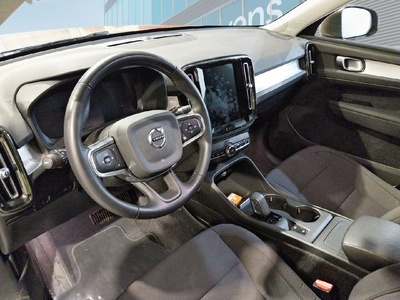 Volvo XC40 D3 Momentum Pro Auto 110 kW (150 CV) 7 Volvo XC40 D3 Momentum Pro Auto 110 kW (150 CV) 7