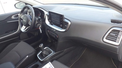 Kia Ceed 1.0 T-GDI Drive 74 kW (100 CV) 5 Kia Ceed 1.0 T-GDI Drive 74 kW (100 CV) 5