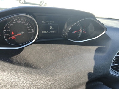 Peugeot 308 BlueHDi 130 S&S Style 96 kW (130 CV) 8 Peugeot 308 BlueHDi 130 S&S Style 96 kW (130 CV) 8