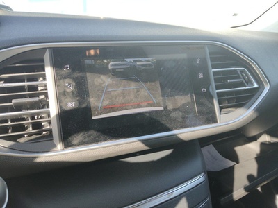 Peugeot 308 BlueHDi 130 S&S Style 96 kW (130 CV) 15 Peugeot 308 BlueHDi 130 S&S Style 96 kW (130 CV) 15