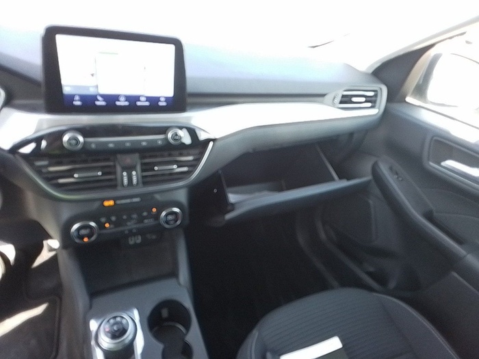 Ford Kuga 2.5 Duratec FHEV Titanium Auto 140 kW (190 CV) Vehículo usado en Madrid Ford Kuga 2.5 Duratec FHEV Titanium Auto 140 kW (190 CV) Vehículo usado en Madrid