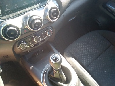 Nissan Juke DIG-T Acenta 84 kW (114 CV) 10 Nissan Juke DIG-T Acenta 84 kW (114 CV) 10