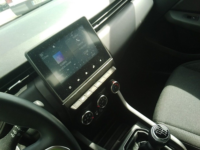 Renault Clio Intens TCe 66 kW (90 CV) Vehículo usado en Madrid Renault Clio Intens TCe 66 kW (90 CV) Vehículo usado en Madrid