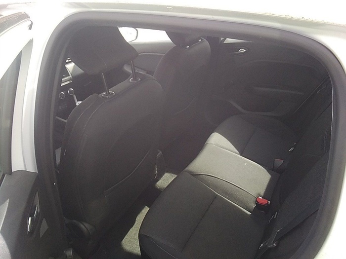 Renault Clio Intens TCe 66 kW (90 CV) Vehículo usado en Madrid Renault Clio Intens TCe 66 kW (90 CV) Vehículo usado en Madrid