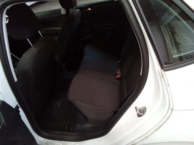 Volkswagen Polo Advance 1.6 TDI 70 kW (95 CV) 9 Volkswagen Polo Advance 1.6 TDI 70 kW (95 CV) 9