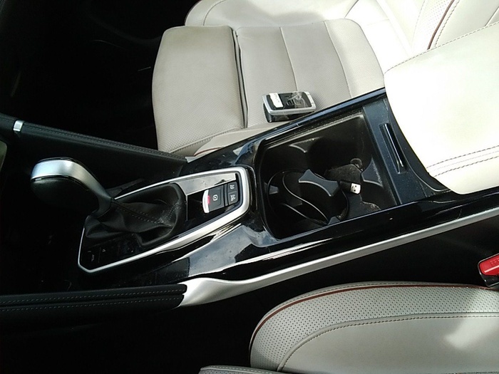 Renault Koleos Initiale Paris Blue 4x4 dCi 135 kW (184 CV) X-Tronic Vehículo usado en Madrid Renault Koleos Initiale Paris Blue 4x4 dCi 135 kW (184 CV) X-Tronic Vehículo usado en Madrid