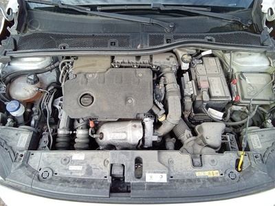 Peugeot 208 BlueHDi 100 Active 75 kW (100 CV) 10 Peugeot 208 BlueHDi 100 Active 75 kW (100 CV) 10