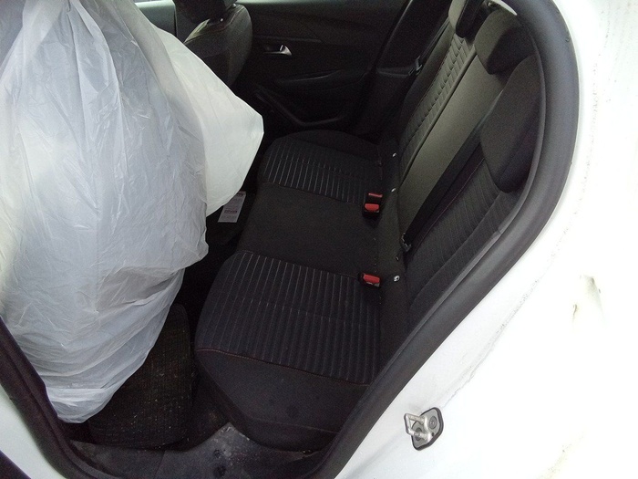 Peugeot 208 BlueHDi 100 Active 75 kW (100 CV) Vehículo usado en Madrid Peugeot 208 BlueHDi 100 Active 75 kW (100 CV) Vehículo usado en Madrid