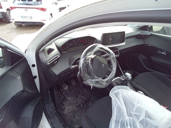 Peugeot 208 BlueHDi 100 Active 75 kW (100 CV) Vehículo usado en Madrid Peugeot 208 BlueHDi 100 Active 75 kW (100 CV) Vehículo usado en Madrid