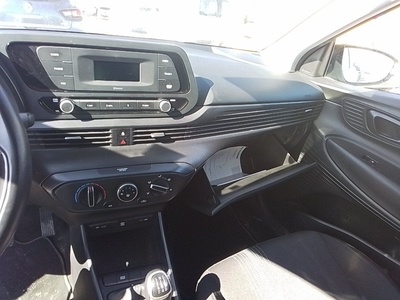 Hyundai i20 1.0 TGDI 48V Essence 74 kW (100 CV) 13 Hyundai i20 1.0 TGDI 48V Essence 74 kW (100 CV) 13