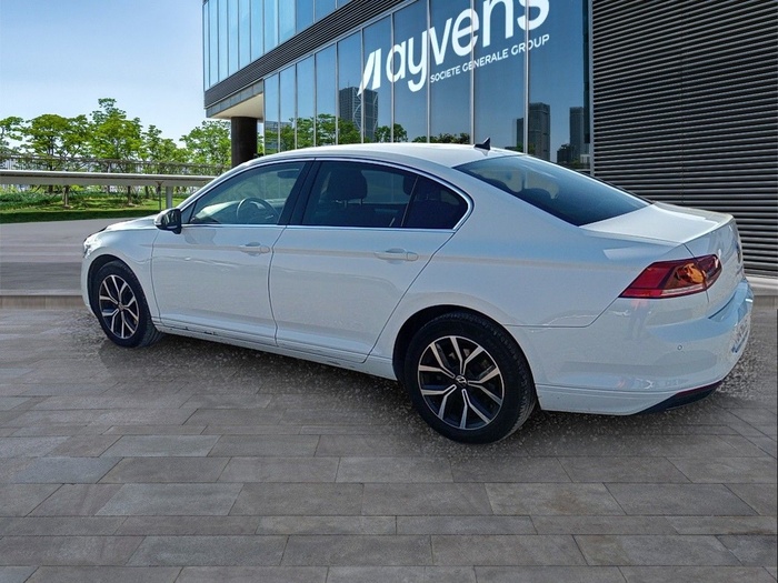 Volkswagen Passat Executive 2.0 TDI 110 kW (150 CV) DSG Vehículo usado en Madrid Volkswagen Passat Executive 2.0 TDI 110 kW (150 CV) DSG Vehículo usado en Madrid