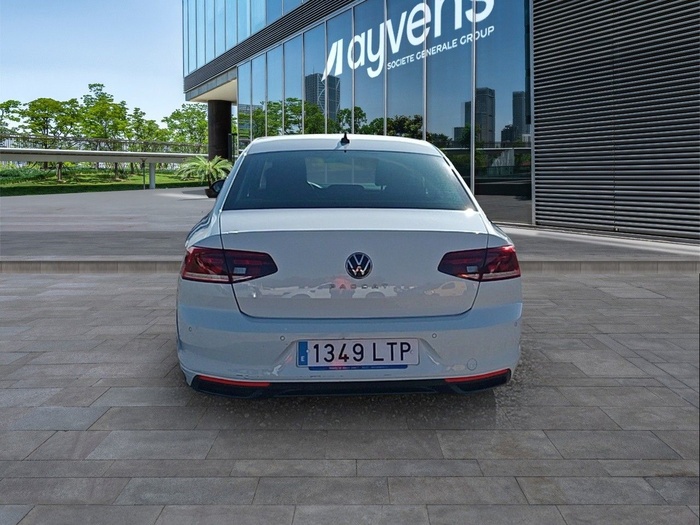 Volkswagen Passat Executive 2.0 TDI 110 kW (150 CV) DSG Vehículo usado en Madrid Volkswagen Passat Executive 2.0 TDI 110 kW (150 CV) DSG Vehículo usado en Madrid