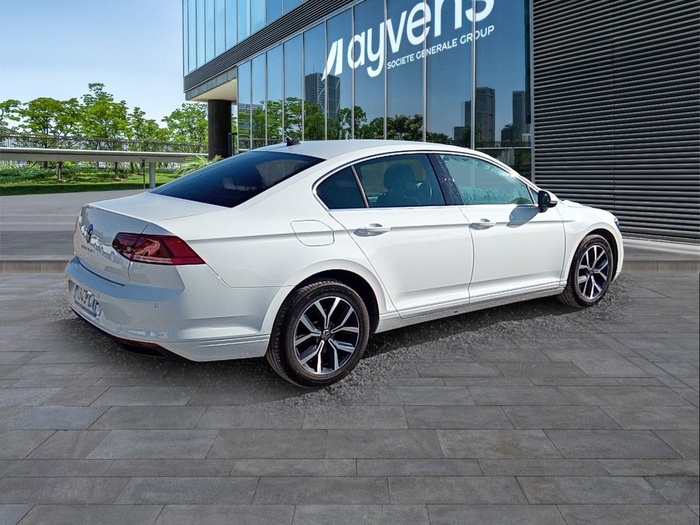 Volkswagen Passat Executive 2.0 TDI 110 kW (150 CV) DSG Vehículo usado en Madrid Volkswagen Passat Executive 2.0 TDI 110 kW (150 CV) DSG Vehículo usado en Madrid