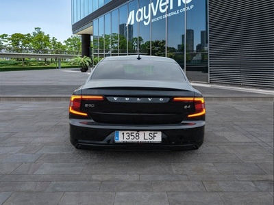 Volvo S90 B4 G R-Design Auto 145 kW (197 CV) 5 Volvo S90 B4 G R-Design Auto 145 kW (197 CV) 5