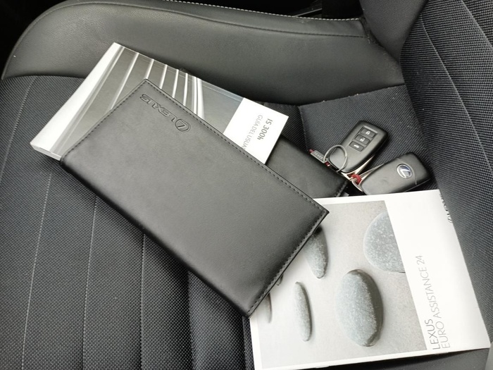 Lexus IS 300h Executive 164 kW (223 CV) Vehículo usado en Madrid Lexus IS 300h Executive 164 kW (223 CV) Vehículo usado en Madrid