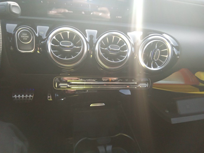 Mercedes-Benz Clase A 250 e 160 kW (218 CV) Vehículo usado en Madrid Mercedes-Benz Clase A 250 e 160 kW (218 CV) Vehículo usado en Madrid