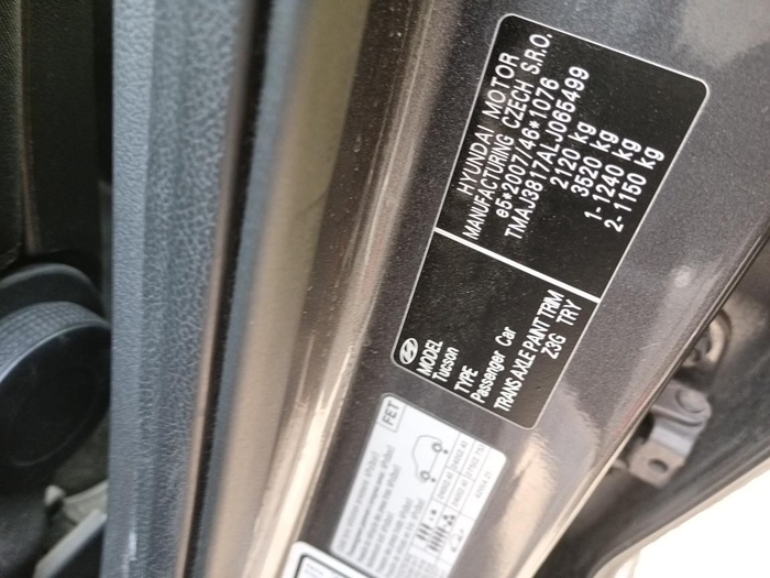 Hyundai Tucson 1.6 CRDI SLE 4x2 85 kW (116 CV) Vehículo usado en Madrid Hyundai Tucson 1.6 CRDI SLE 4x2 85 kW (116 CV) Vehículo usado en Madrid